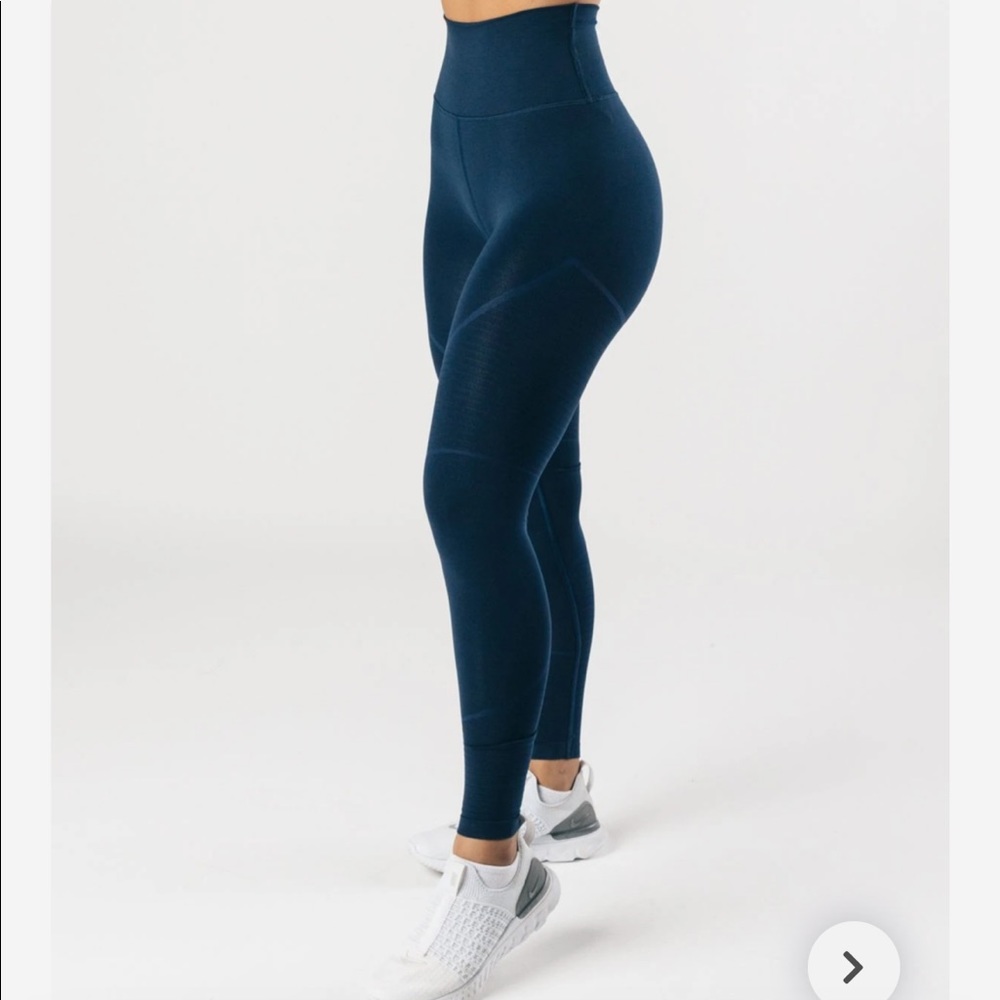Alphalete OG revival leggings, Tuxedo Blue, Size XS